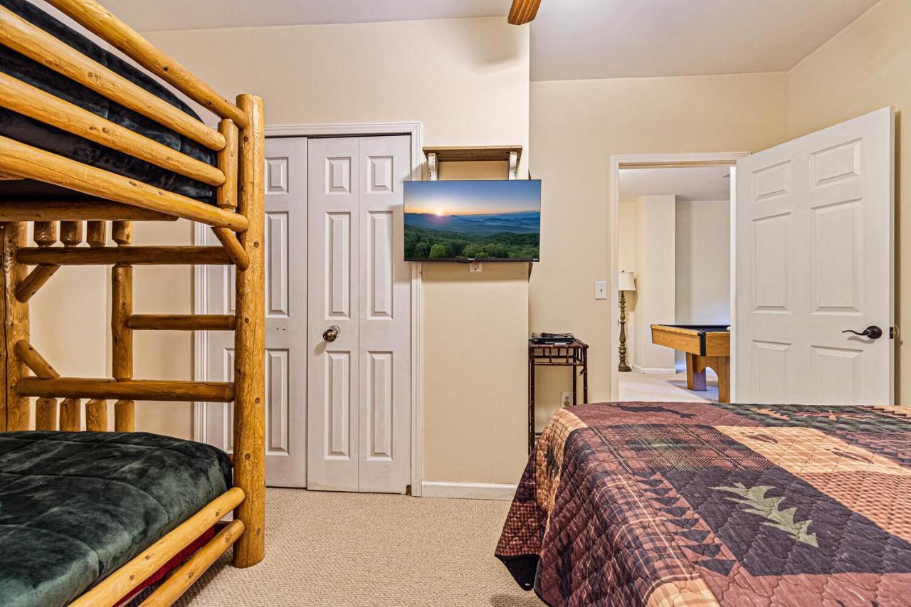 Incredible Views! - Pet Friendly - Aska Adventure Area - Bearfoot Bungalow Blue Ridge Exterior photo