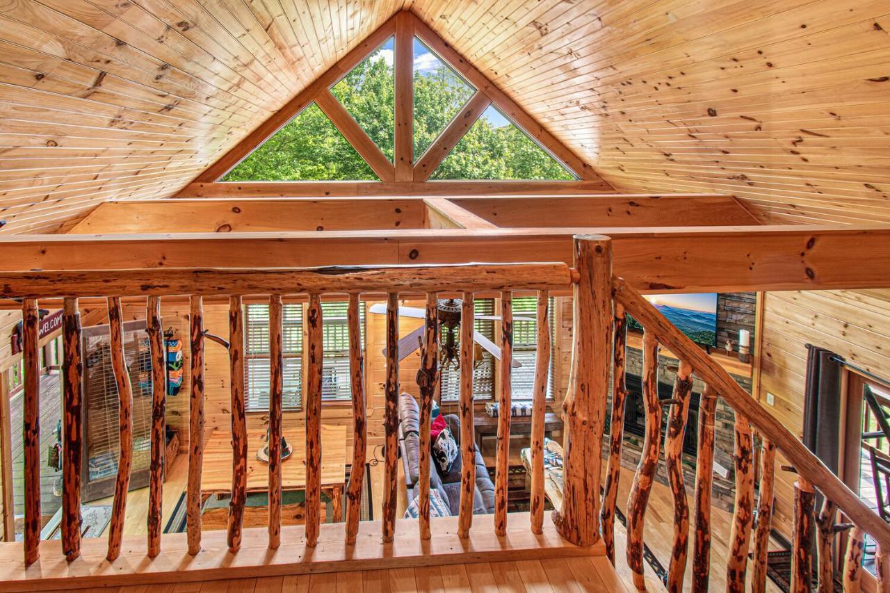 Incredible Views! - Pet Friendly - Aska Adventure Area - Bearfoot Bungalow Blue Ridge Exterior photo